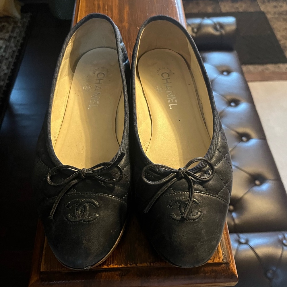 CHANEL Navy Blue Quilted Loafers with Bow fits 9-9 1/2 - EU 40 1/2